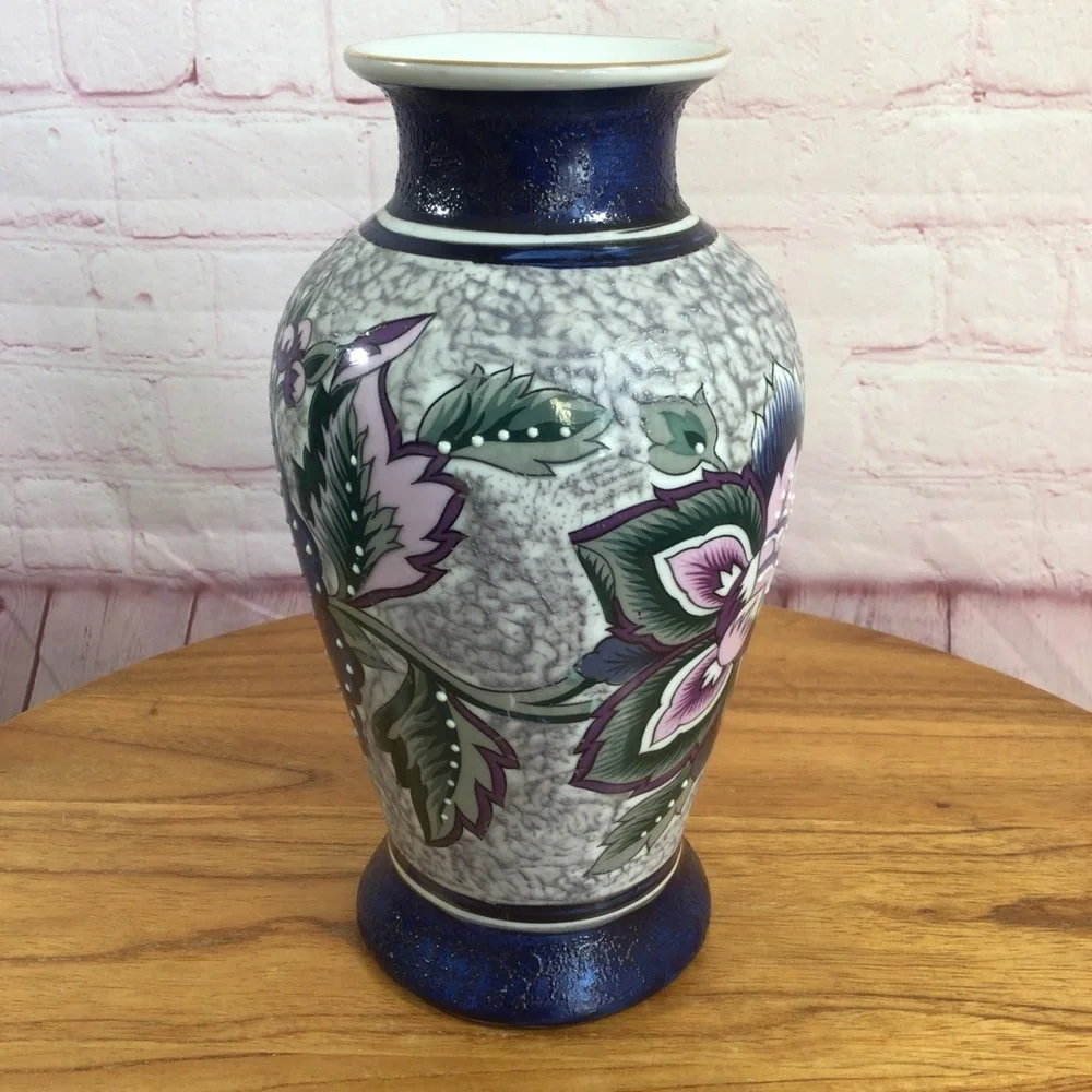 Textured Floral Marble Look Porcelain Vase